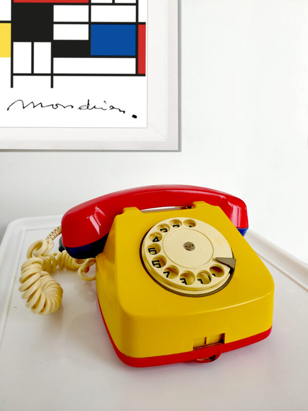 LeNan Mondrain Telephone